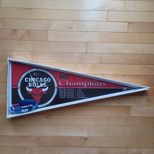 Chicago Bulls Pennant Clock